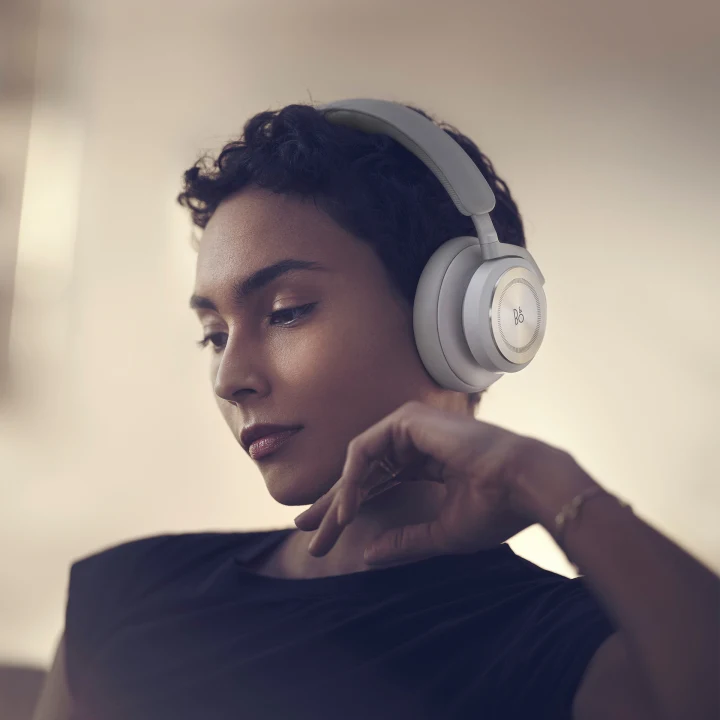 B&O Beoplay HX